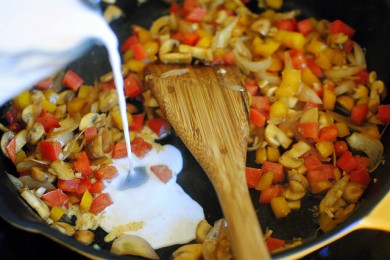 Паста с куриными грудками в каджунском соусе - приготовление