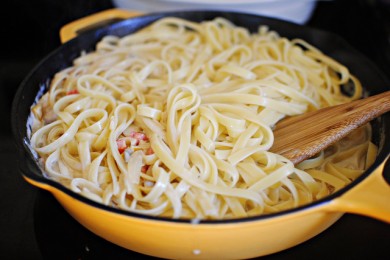 Паста с куриными грудками в каджунском соусе - приготовление