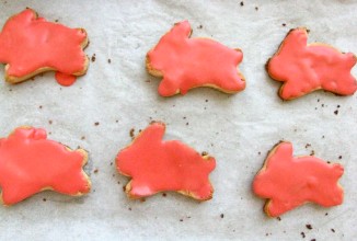 Печенье Пасхальные зайцы с розовой глазурью