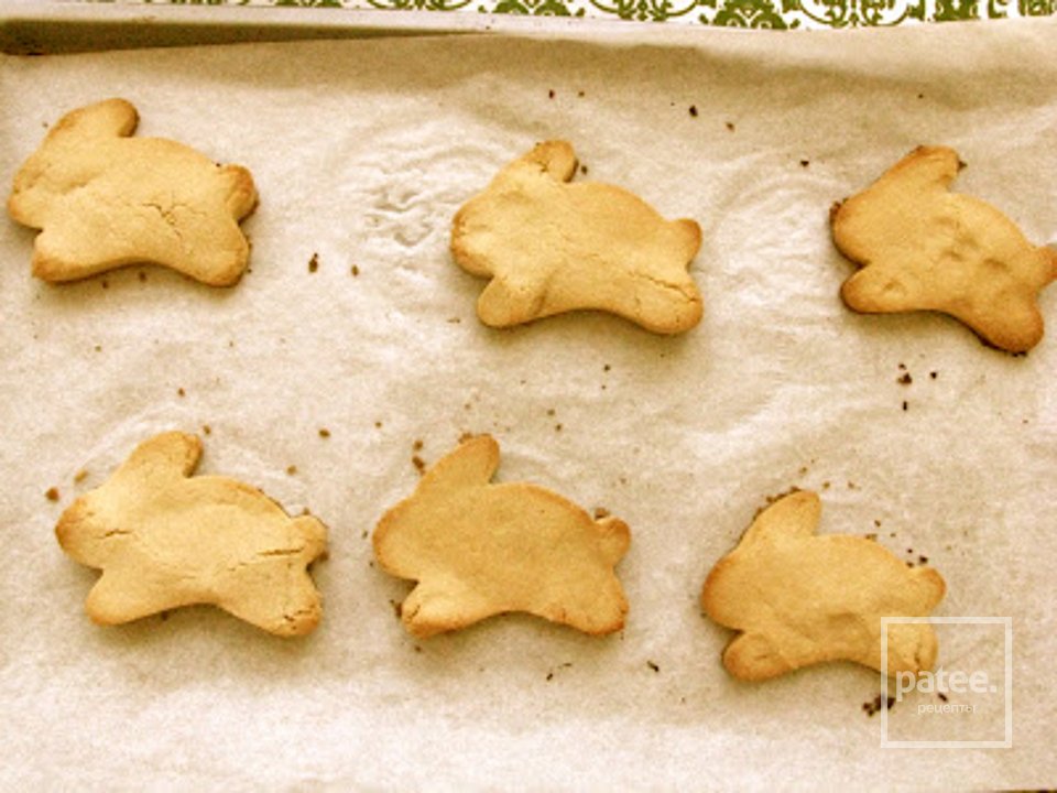 Печенье Пасхальные зайцы с розовой глазурью - Шаг 10