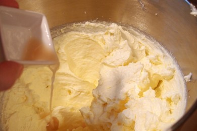 Пирог с лимонной глазурью - приготовление