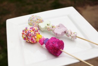 Сладкий зефир на шпажках