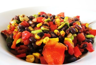 Салат из мексиканских черных бобов