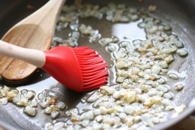 Омлет в картофельных гнездах - приготовление