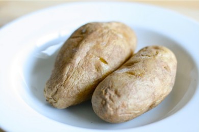 Омлет в картофельных гнездах - приготовление