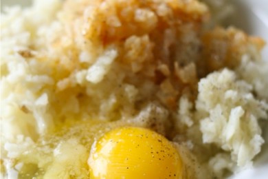 Омлет в картофельных гнездах - приготовление