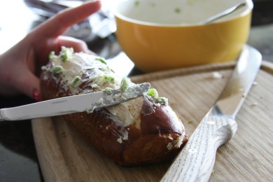 Бутерброд панини с сыром, ветчиной и халапеньо - приготовление