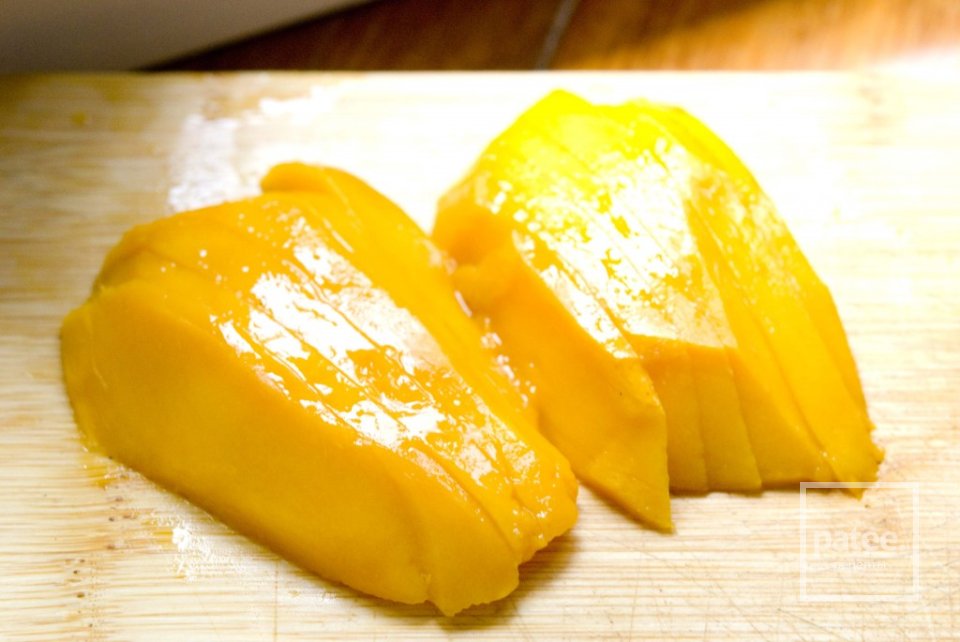 Летний салат с манго и курицей-гриль - Шаг 3