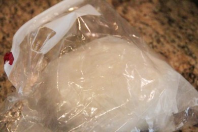 Свино-говяжие колбаски в тесте - приготовление