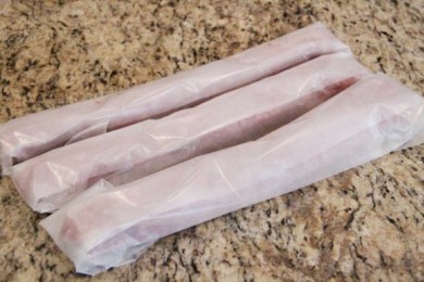 Свино-говяжие колбаски в тесте - приготовление