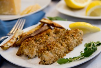 Хрустящие рыбные палочки с пармезаном