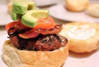 Калифорнийские гамбургеры с индейской