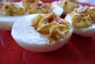 Яйца с карри и греческим йогуртом