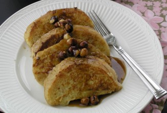 Французские тосты с сиропом пралине