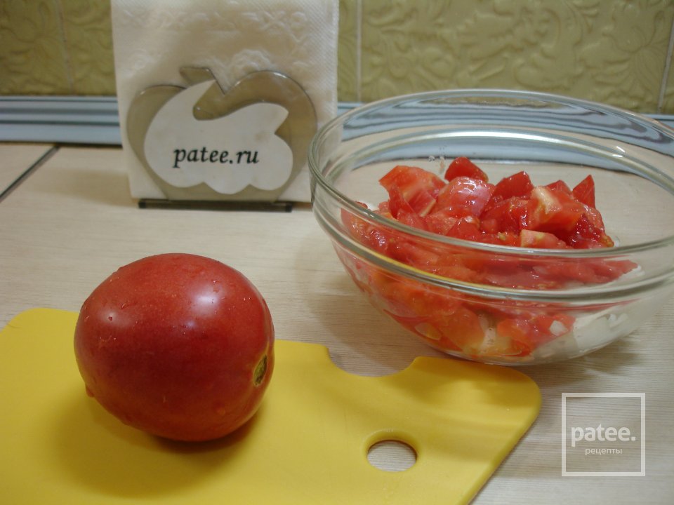 Перец, фаршированный овощами с сыром и колбасой - Шаг 3