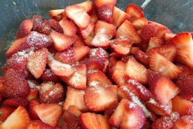 Клубничный пирог - приготовление