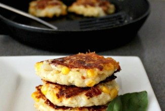 Картофельные оладьи с сыром фета