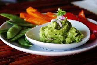 Гуакамоле с чесноком