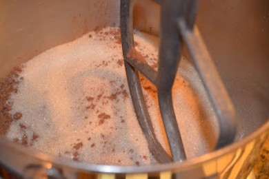 Шоколадные кексы с начинкой - приготовление