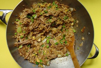 Рис с жареной свининой