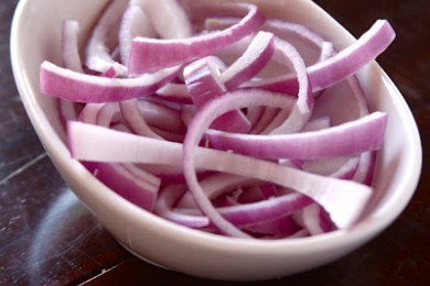 Пицца с куриной колбасой и брюссельской капустой - приготовление