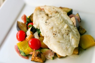 Жареная белая рыба с запеченными овощами - приготовление