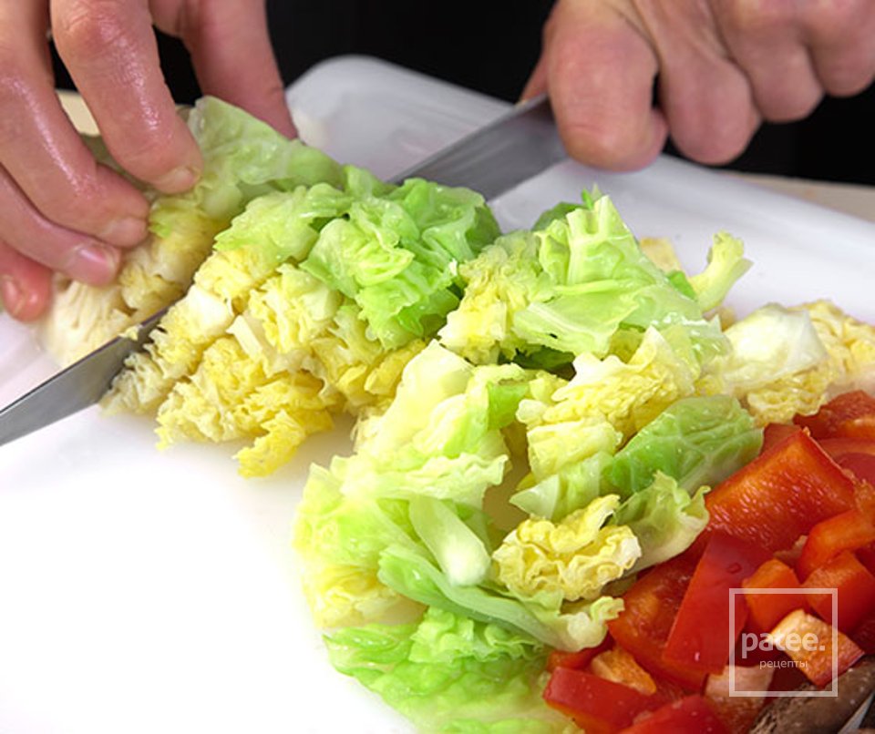 Свинина с кисло-сладкими грибами, капустой и рисом - Шаг 1