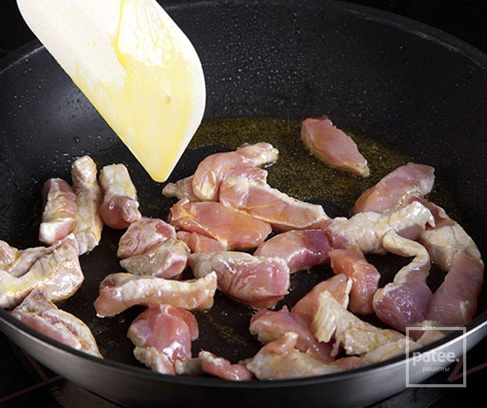 Свинина с кисло-сладкими грибами, капустой и рисом - Шаг 2