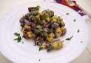 Мексиканский салат с фасолью под сливочным соусом