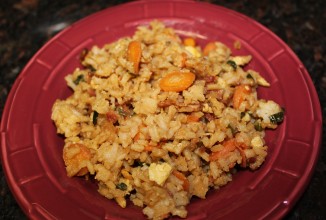 Рис с беконом и яйцами