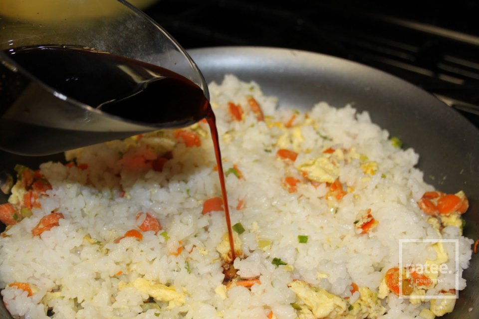 Рис с беконом и яйцами - Шаг 6