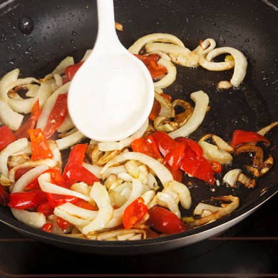 Рисовый салат с консервированным тунцом - Шаг 2