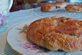Багели с корицей и изюмом