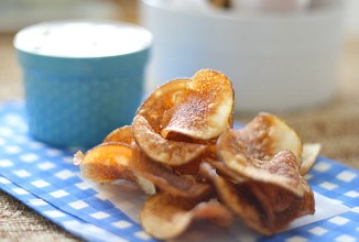 Домашние чипсы с луком и укропом