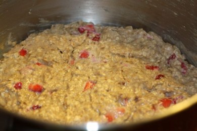 Сэндвичи из клубничного печенья с мороженым - приготовление