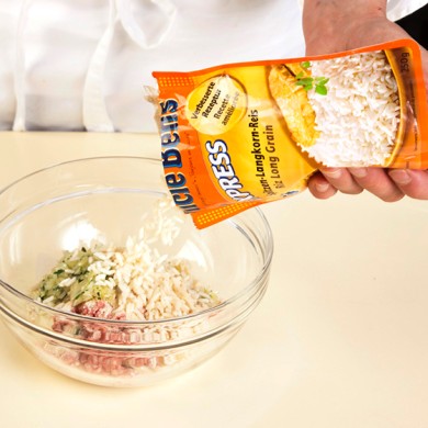 Фаршированный перец под томатным соусом - Шаг 2