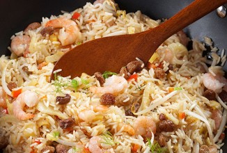 Рис с овощами, фенхелем и креветками