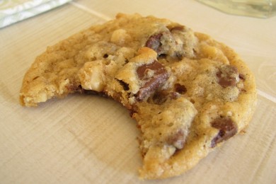 Овсяное печенье с шоколадом и макадамией - приготовление