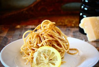 Паста с лимоном и черным перцем