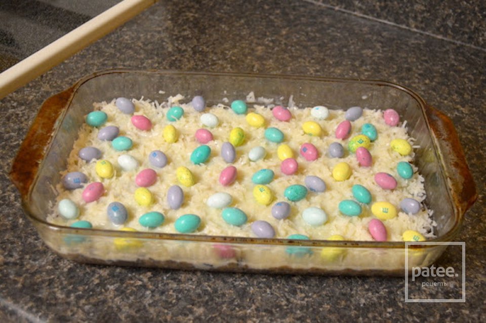 Пирожные с кокосом и конфетами - Шаг 6