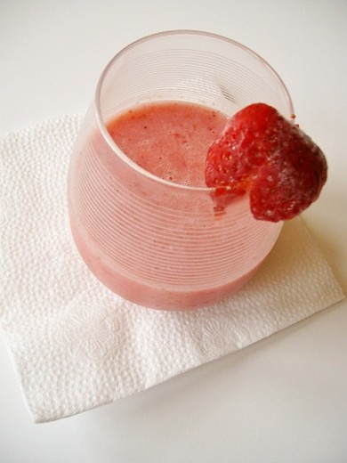 Клубнично-лимонадный коктейль