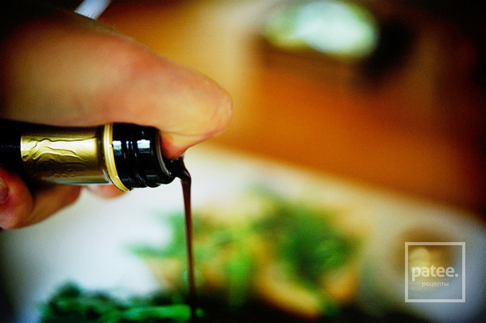 Горячие бутерброды с тунцом, помидорами и козьим сыром - Шаг 6