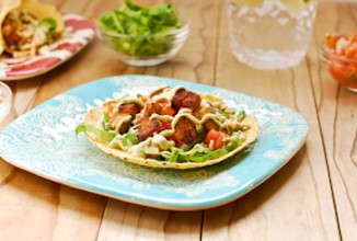 Веганские тако с тепме и авокадо-лаймовым кремом