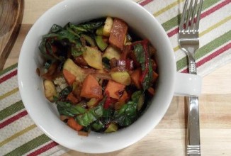 Обжаренные овощи с киноа