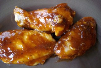 Запеченные крылышки в сладком соусе