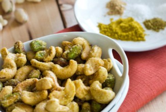 Орехи с индийскими специями