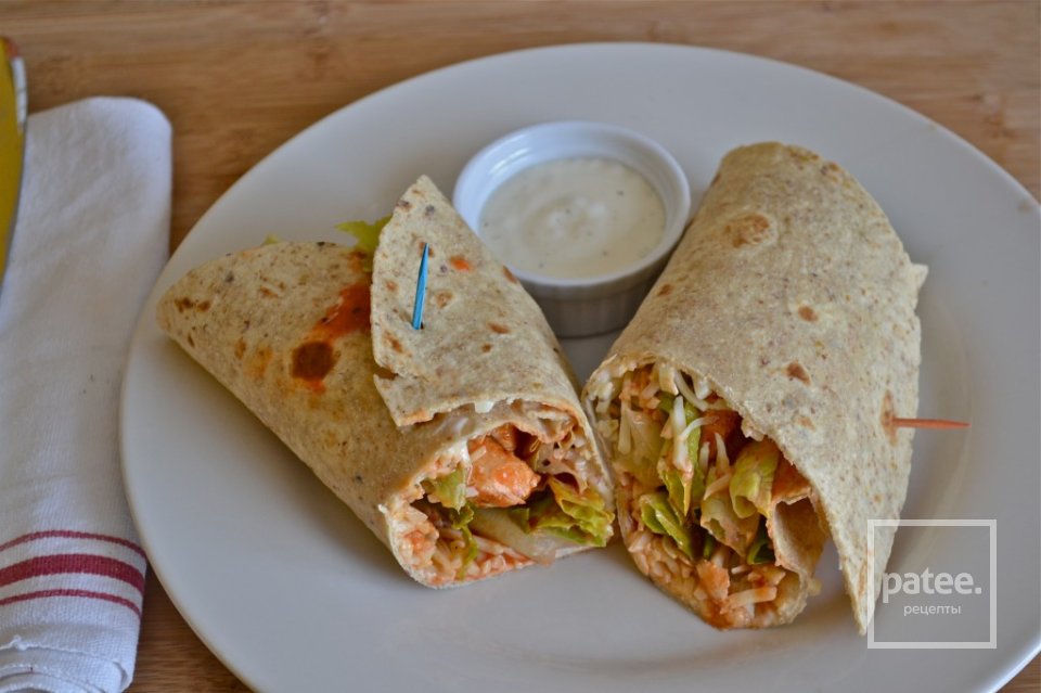 Куриное Буффало, завернутое в лепешку - Шаг 4