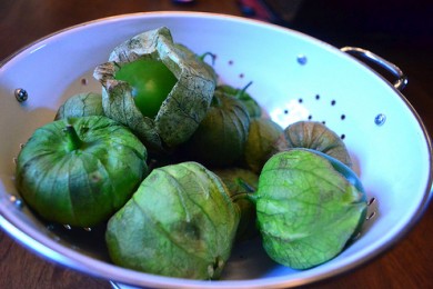 Сальса с обжаренными томатильо - приготовление