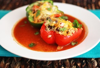 Фаршированный перец с фасолью и киноа
