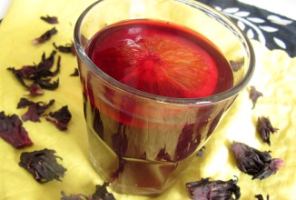 Холодный чай с гибискусом